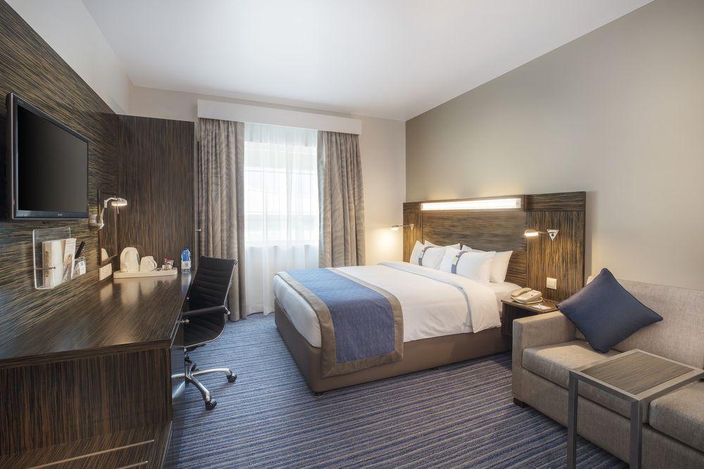 Holiday Inn Express Dubai Safa Park, An Ihg Hotel Экстерьер фото