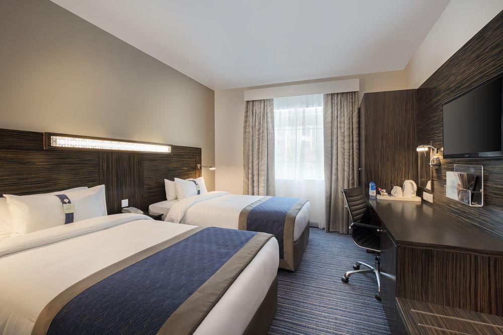 Holiday Inn Express Dubai Safa Park, An Ihg Hotel Экстерьер фото