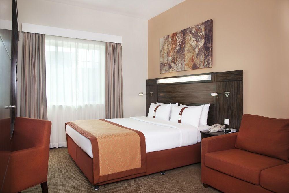 Holiday Inn Express Dubai Safa Park, An Ihg Hotel Экстерьер фото