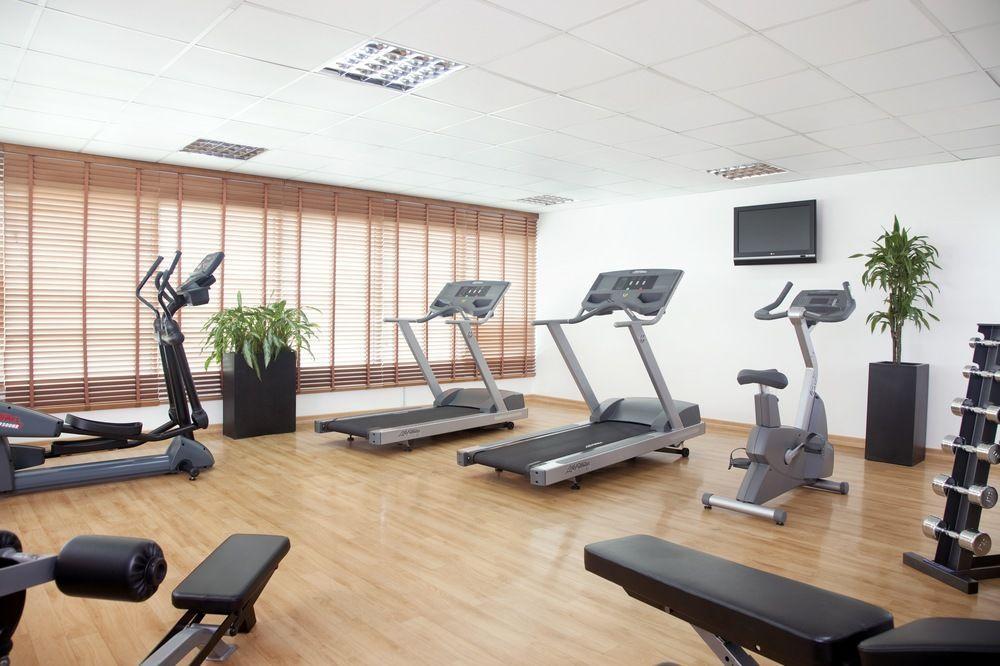 Holiday Inn Express Dubai Safa Park, An Ihg Hotel Экстерьер фото